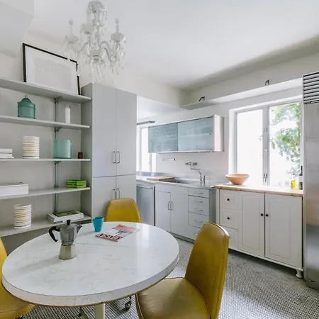 Stuyvesant Place Apartment New York