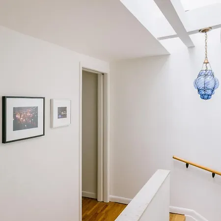 Stuyvesant Place Apartment