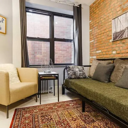 Fresh, Modern East Village Condo! 3br, 2ba Sleeps Many #groups #subway *