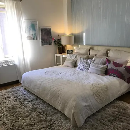 Manhattan By C.park Guest house