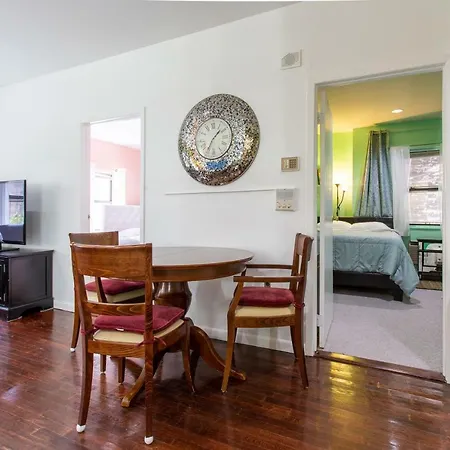 Midtown East Deluxe 2 Bedroom Apartment *