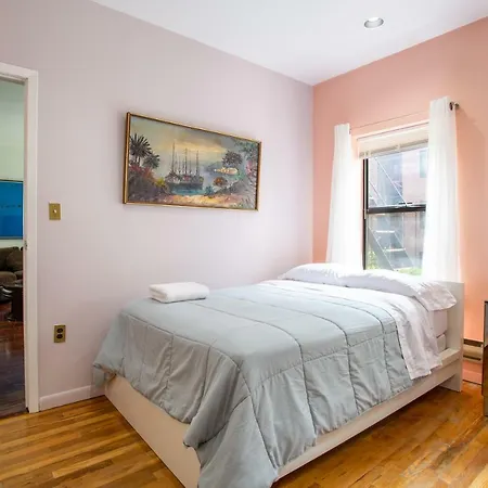 Midtown East Deluxe 2 Bedroom Apartment New York