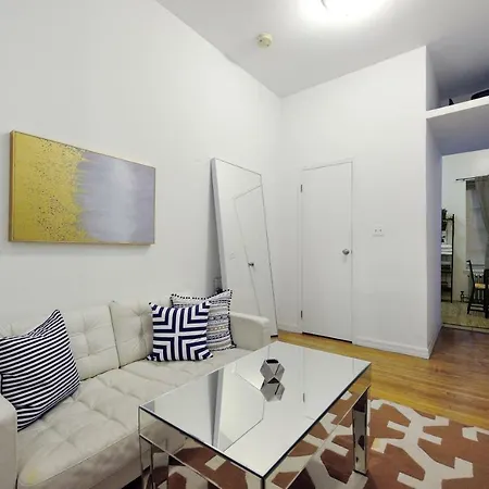 Apartment Gramercy Park Modern One Bedroom For 2 People