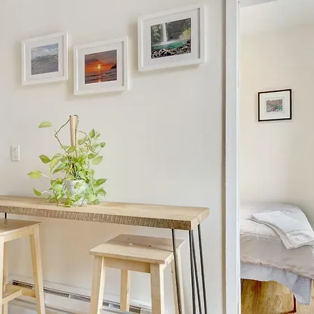 Cozy, Bright, 2bed/1bath: Prime East Village Apartment New York