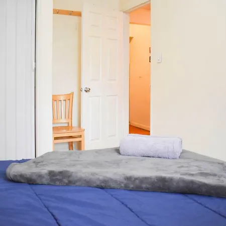 2nd Avenue 2 Apartment *