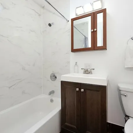 Nomad 2 Bedrooms Accomadates 5 New York