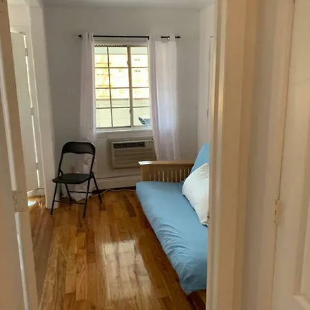 Apartment Spacious Luxury 20 Mins From Barclays! *