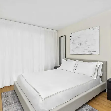 2 Bedroom 2 Bathroom Lower East Side Apartment *