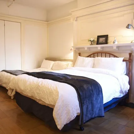 Apartment Hamilton - Priv Bathrm - Near Subway