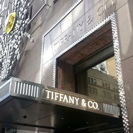 Elegant, Romantic Condo-best Area Of Manhattan Apartment
