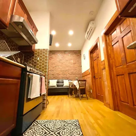 Charming Classic 3br Heart Of Nyc * New York