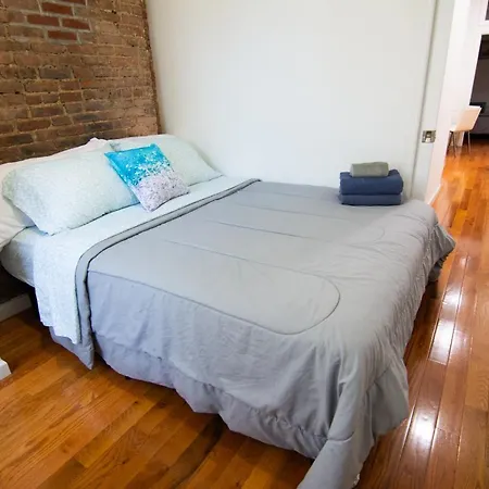 Close To Soho 2bed1bath Apartment