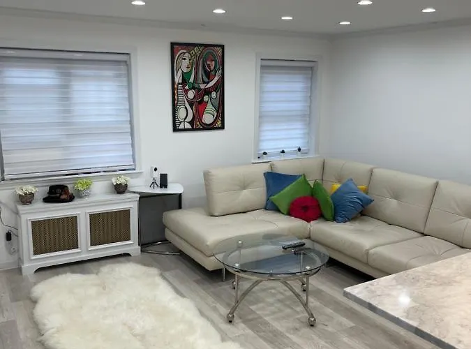 Renovated Jacuzzi Tub Home Nyc-Lga-Jfk Washer-Dryer