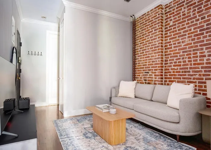 Midtown West 2Br W Wd Wine Fridge Nr 1 Train Nyc-909
