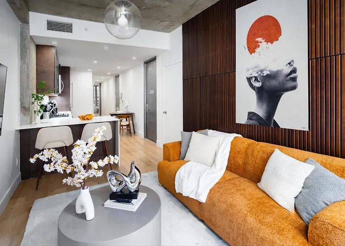 Stunning Apartment In Manhattan With Patio