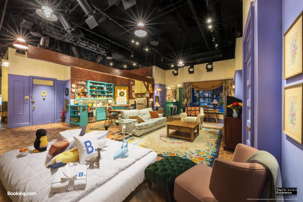 Hotel The Ultimate Sleepover At The Friends Experience New York