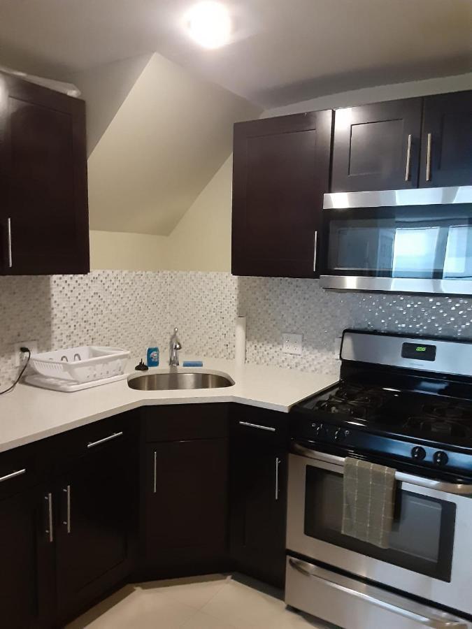 Comfortable And Neat 2 Bdr In Brooklyn Apartment