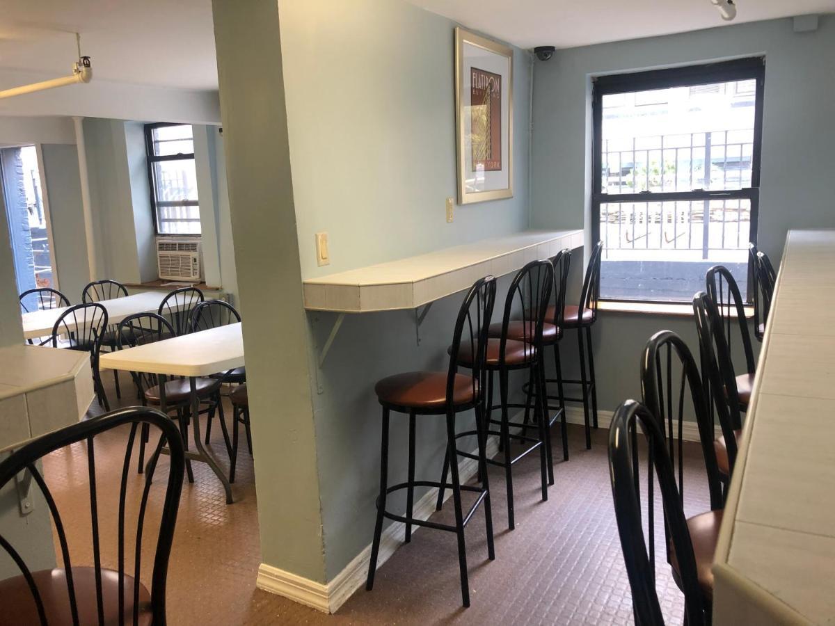 Chelsea International Hostel *