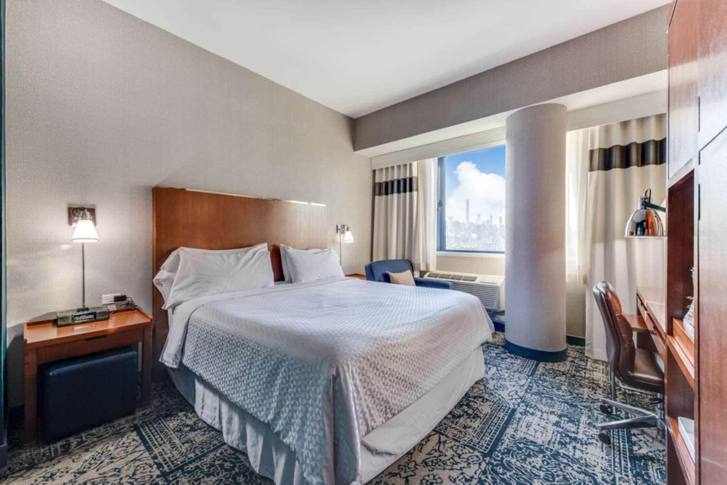 Vista Lic Hotel, Premier Collection By Western New York