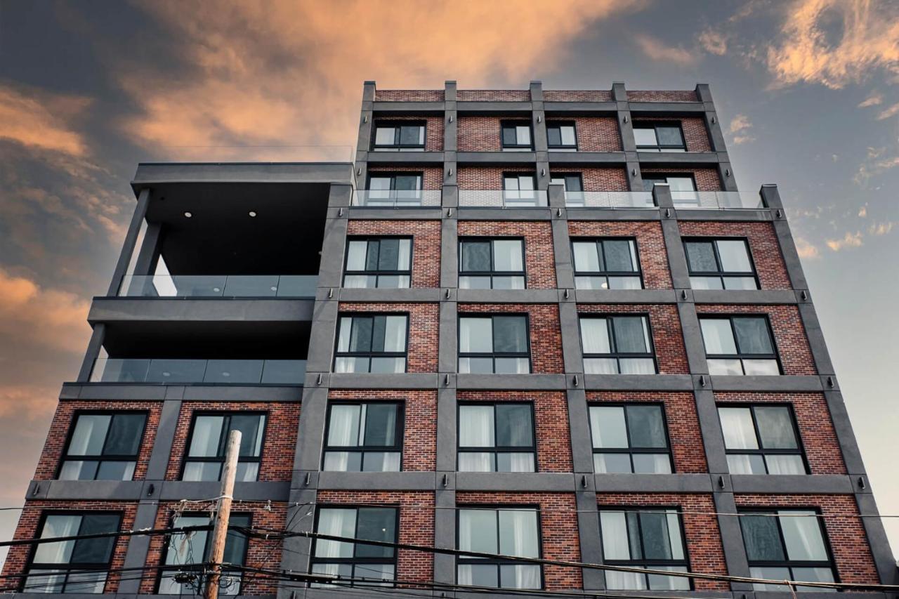 Dutch House New York