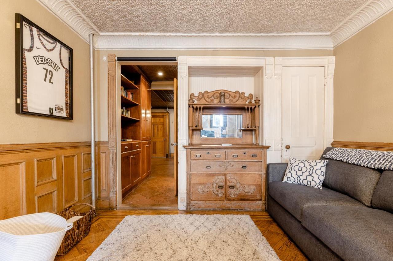 1899 Historic Luxury Brooklyn Brownstone Apartment *