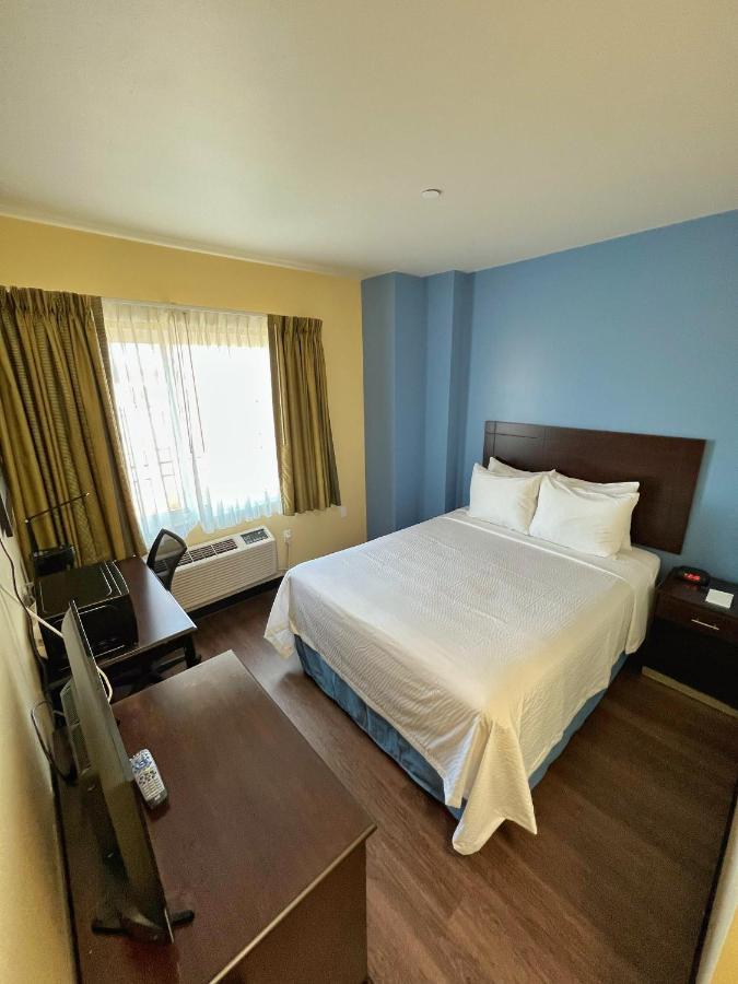 Ozone Inn & Suites * New York