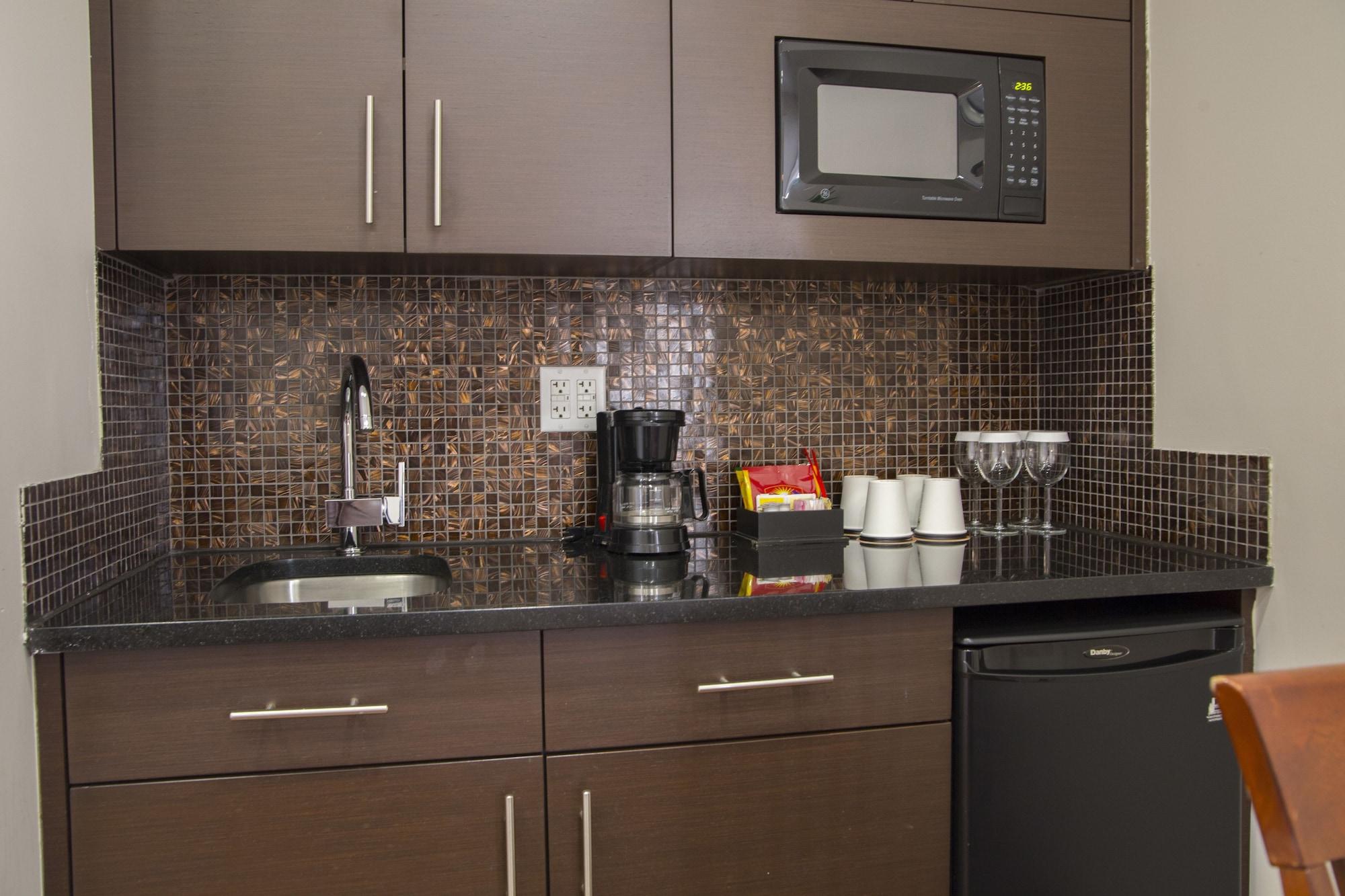 Aura Brooklyn Hotel 4*