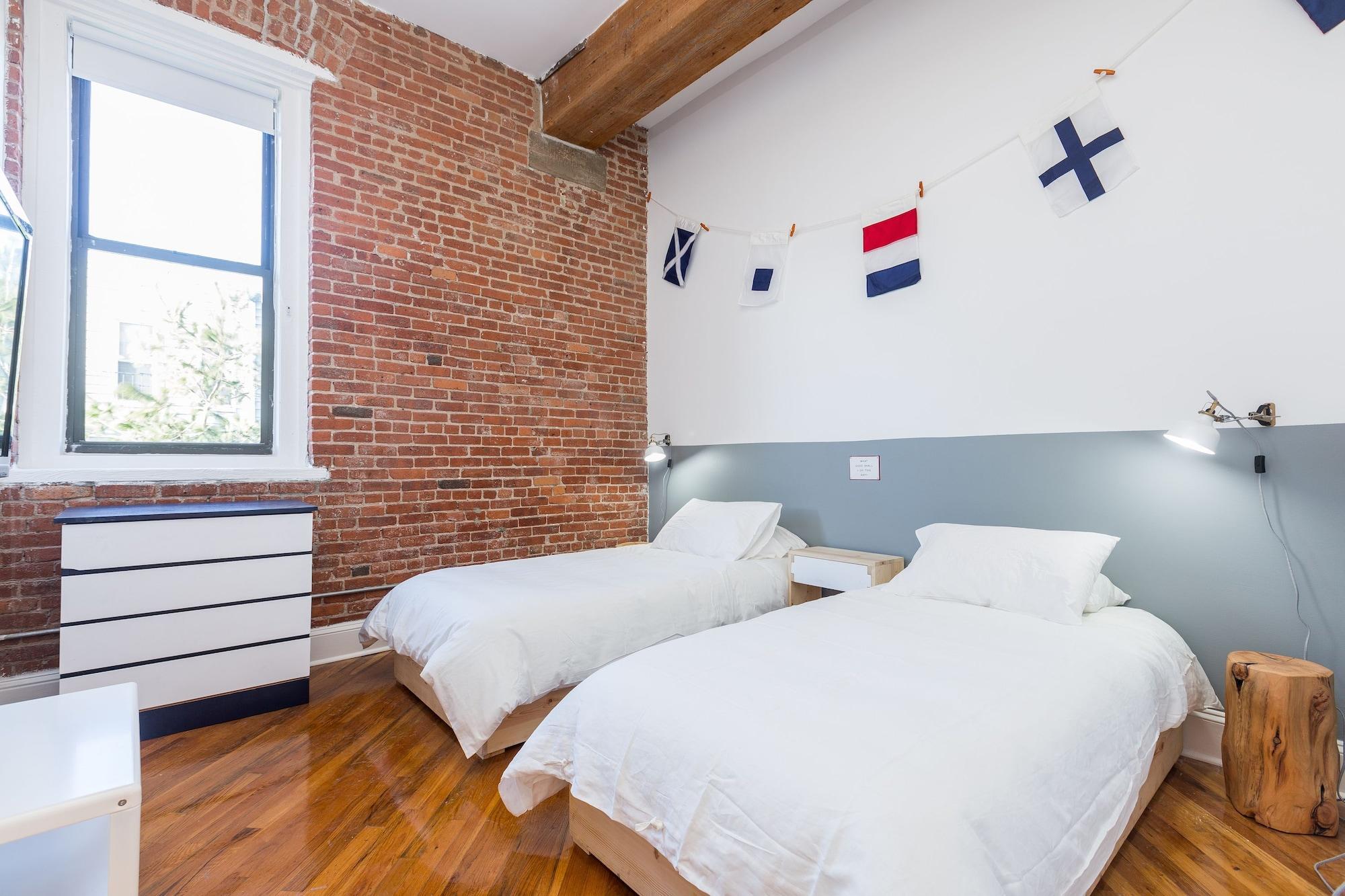 Habitat 101brooklyn Apartment