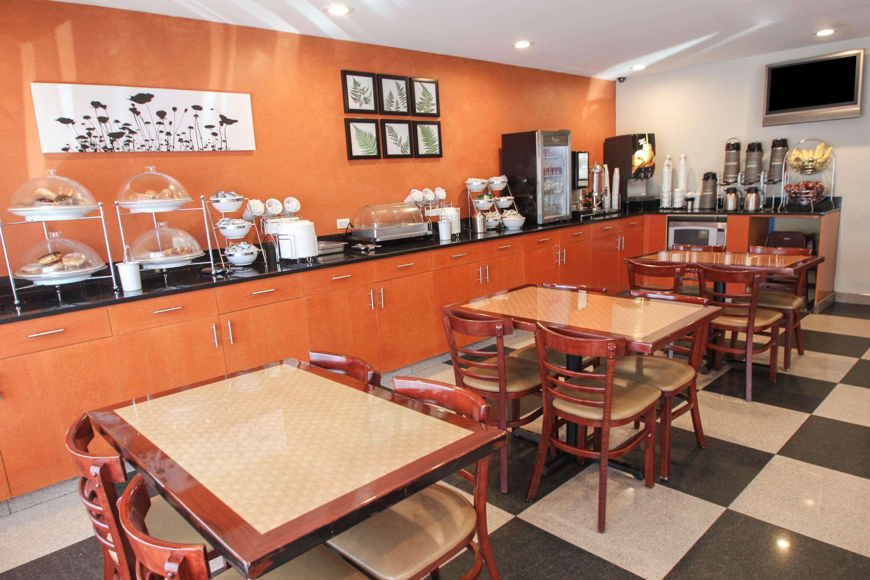 Sleep Long Island - Manhattan View