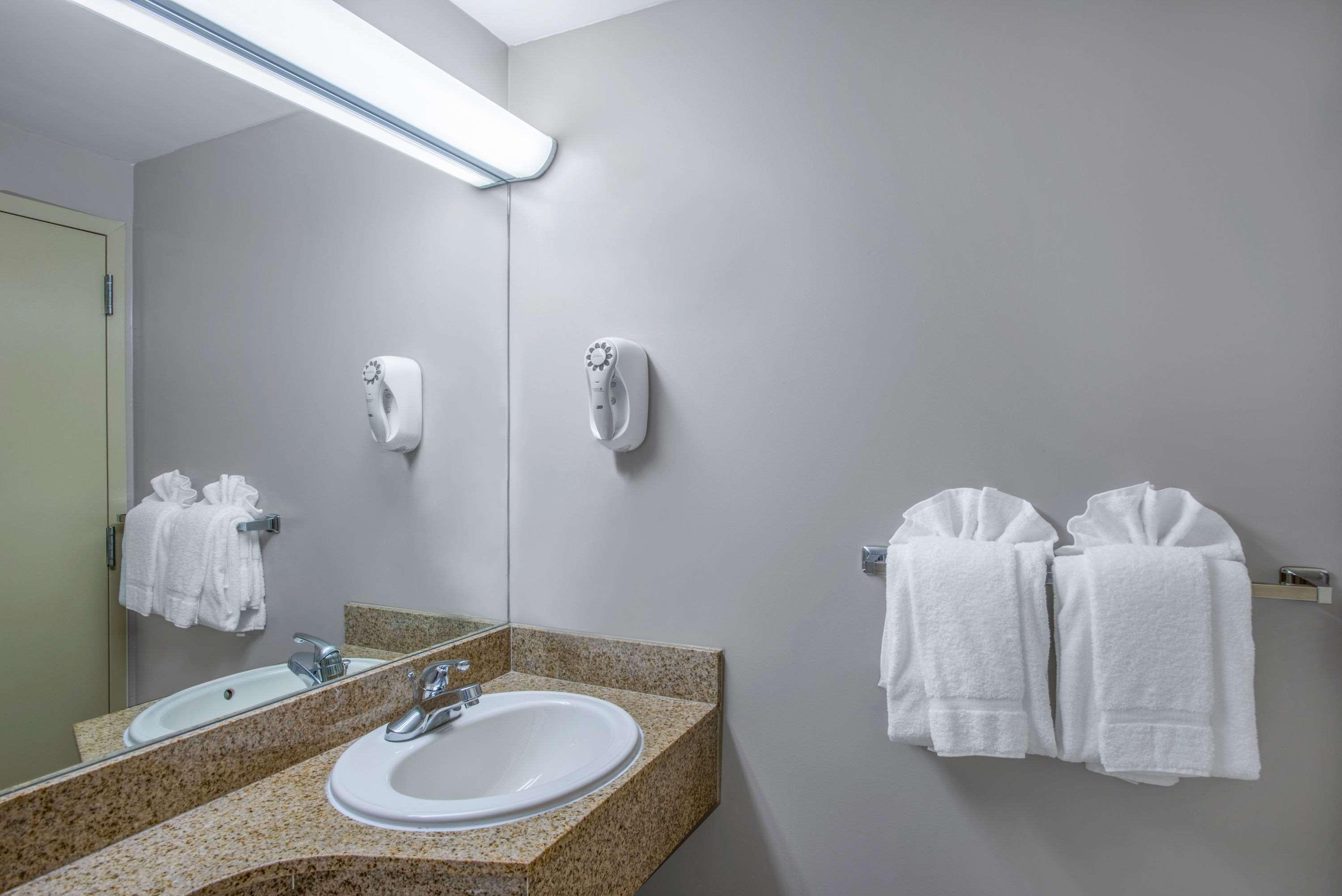 Super 8 By Wyndham Brooklyn / Park Slope New York