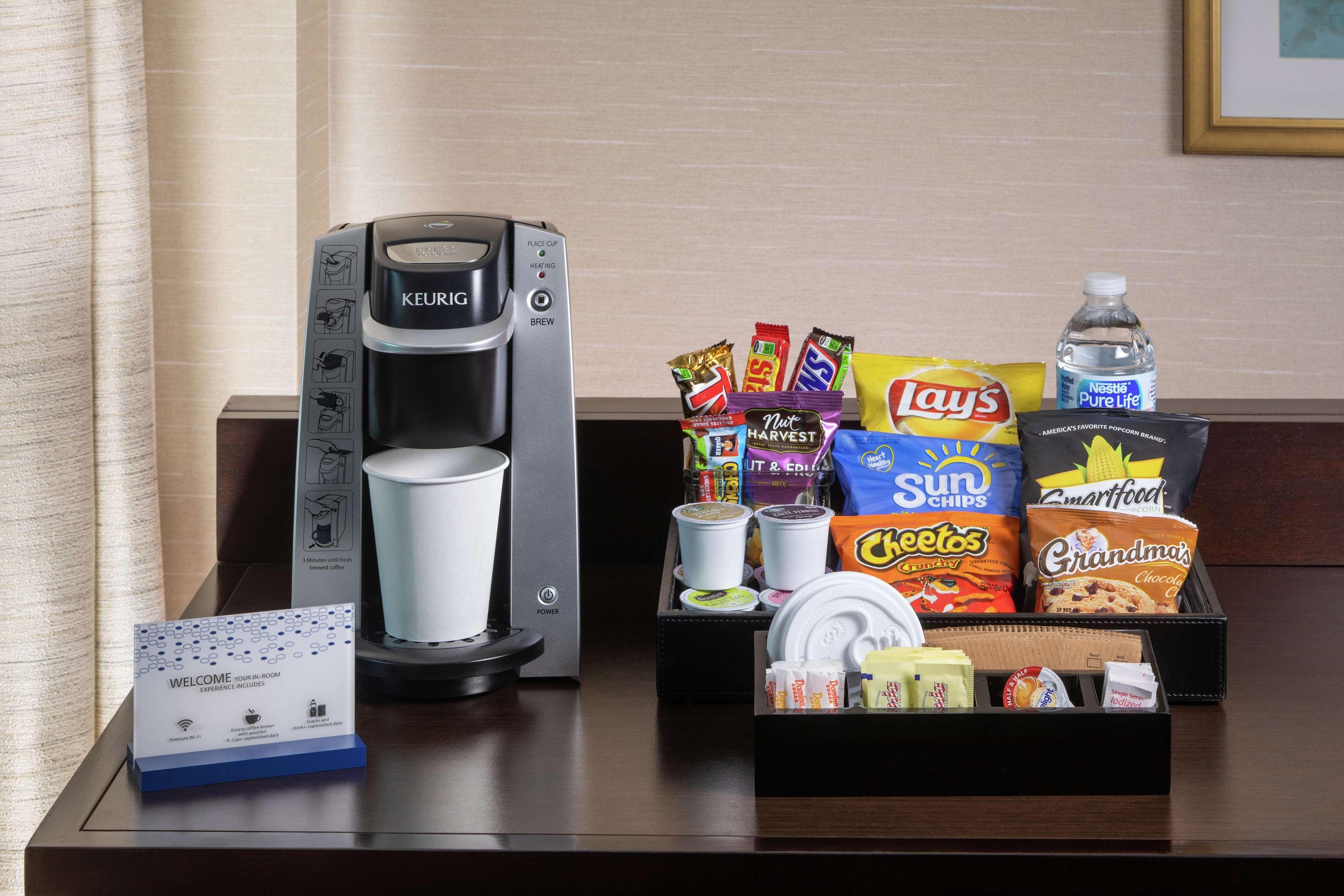 Hampton By Hilton Seaport 2*