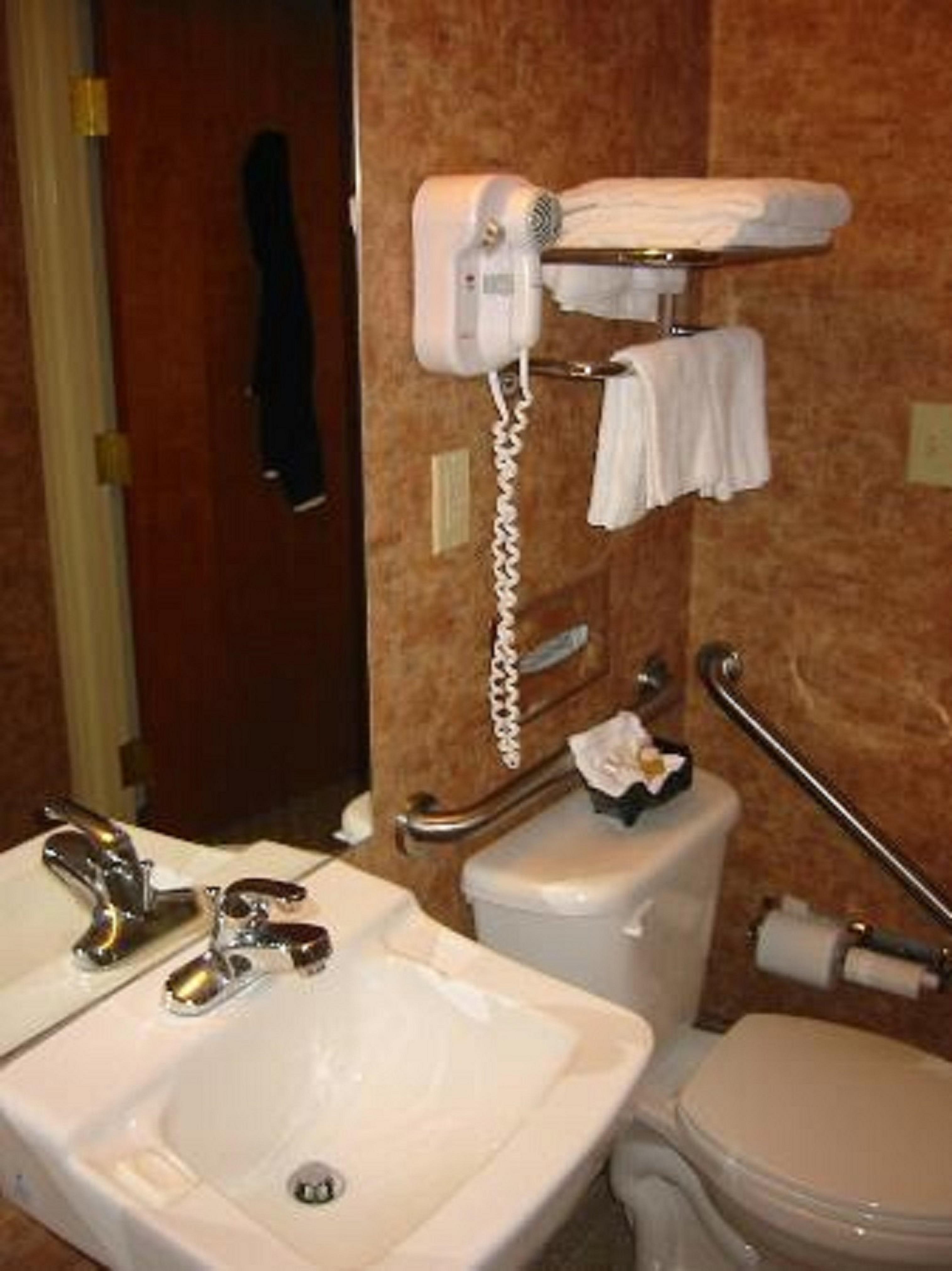 Red Lion & Long Island Hotel New York