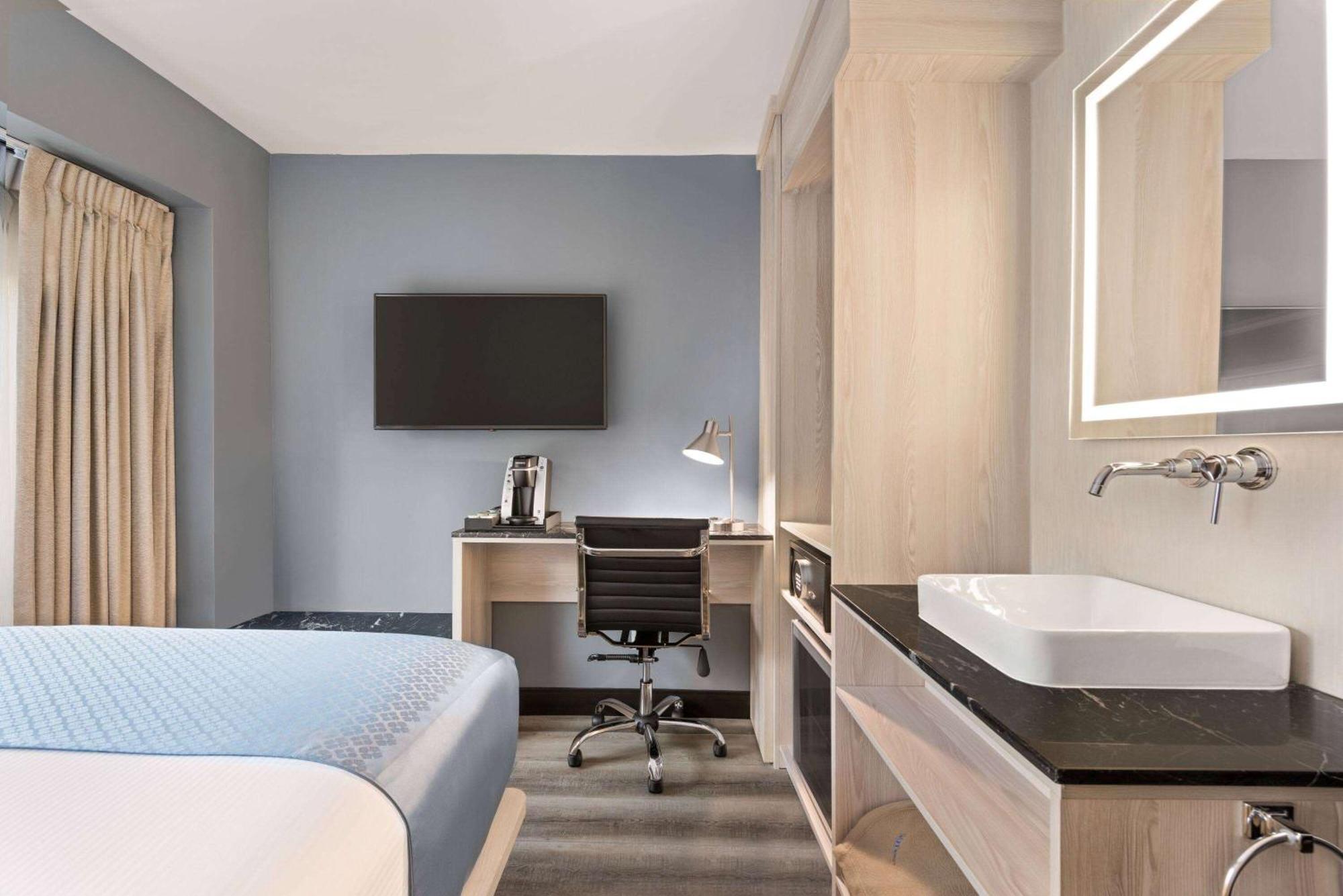 Wingate By Wyndham Midtown South/5th Ave Hotel 3*