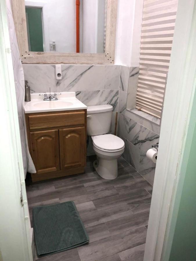 Homestay Private In A Shared 15 Minutes To Times Square!