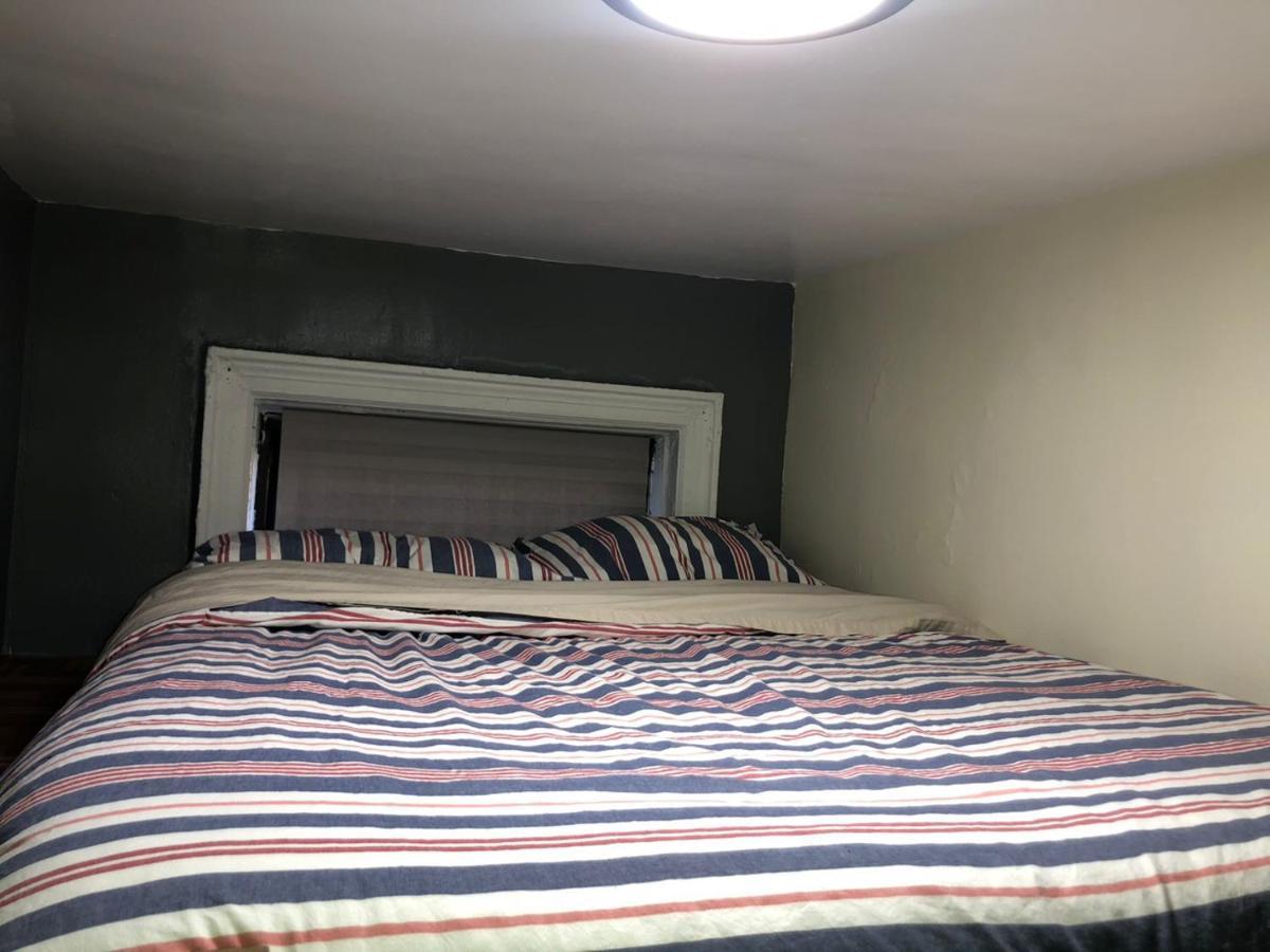 Homestay Private In A Shared 15 Minutes To Times Square! *