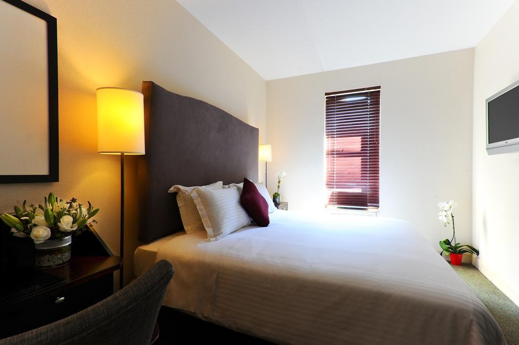 Washington Jefferson At Times Square 3*