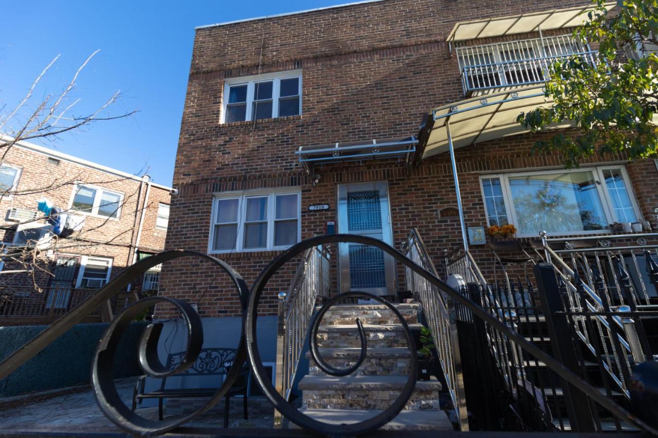 Cozy Shack 1 Bedroom Studio With Sofa And Full Kitchen In Elmhurst Ny * New York