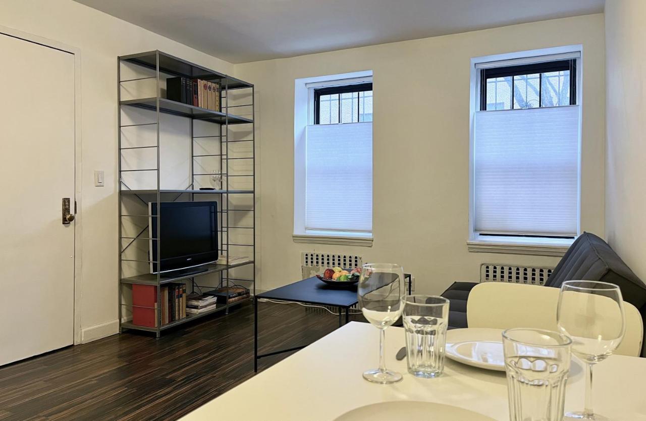 Close To All! 2-room In A 1-family Townhouse * New York