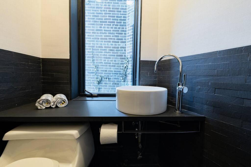 E10-3 3br Designer Townhouse Apartment New York