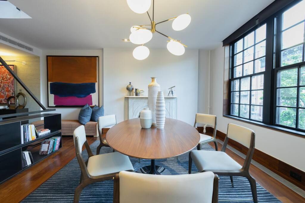 Apartment E10-3 3br Designer Townhouse