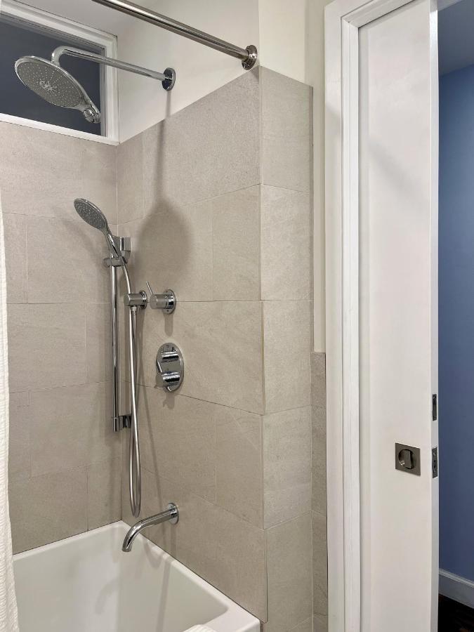 Close To All! 2-room In A 1-family Townhouse Apartment New York