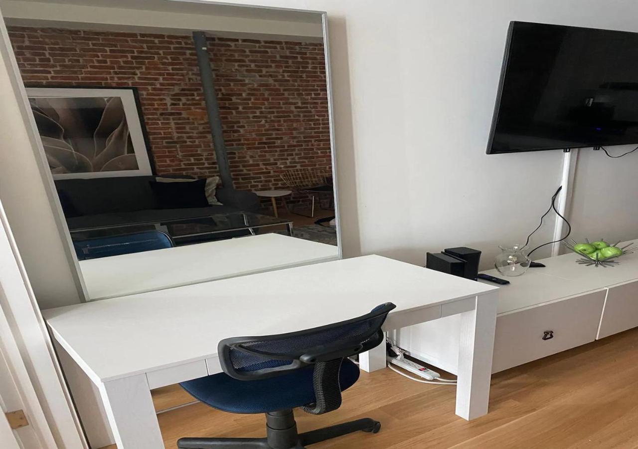 Apartment Spacious 2br 2ba In The Heart Of Midtown Manhattan