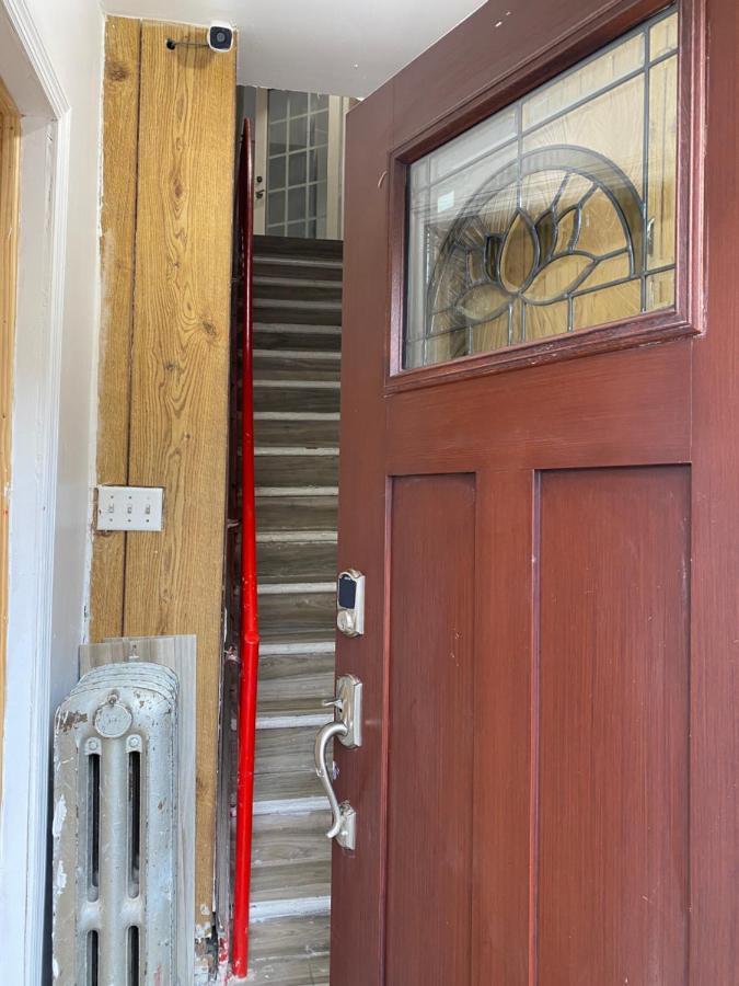 Un4vailable Apartment