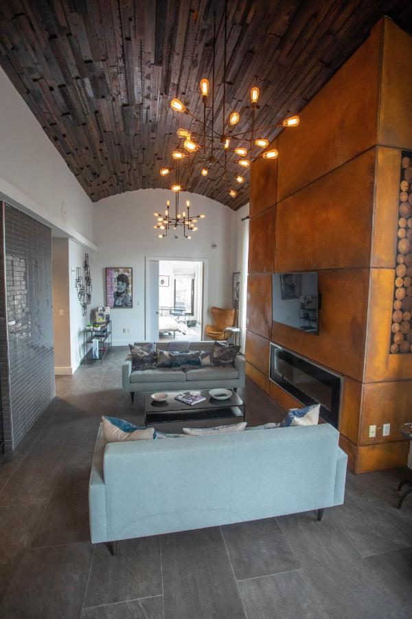 Lexington Plaza Hotel 4*