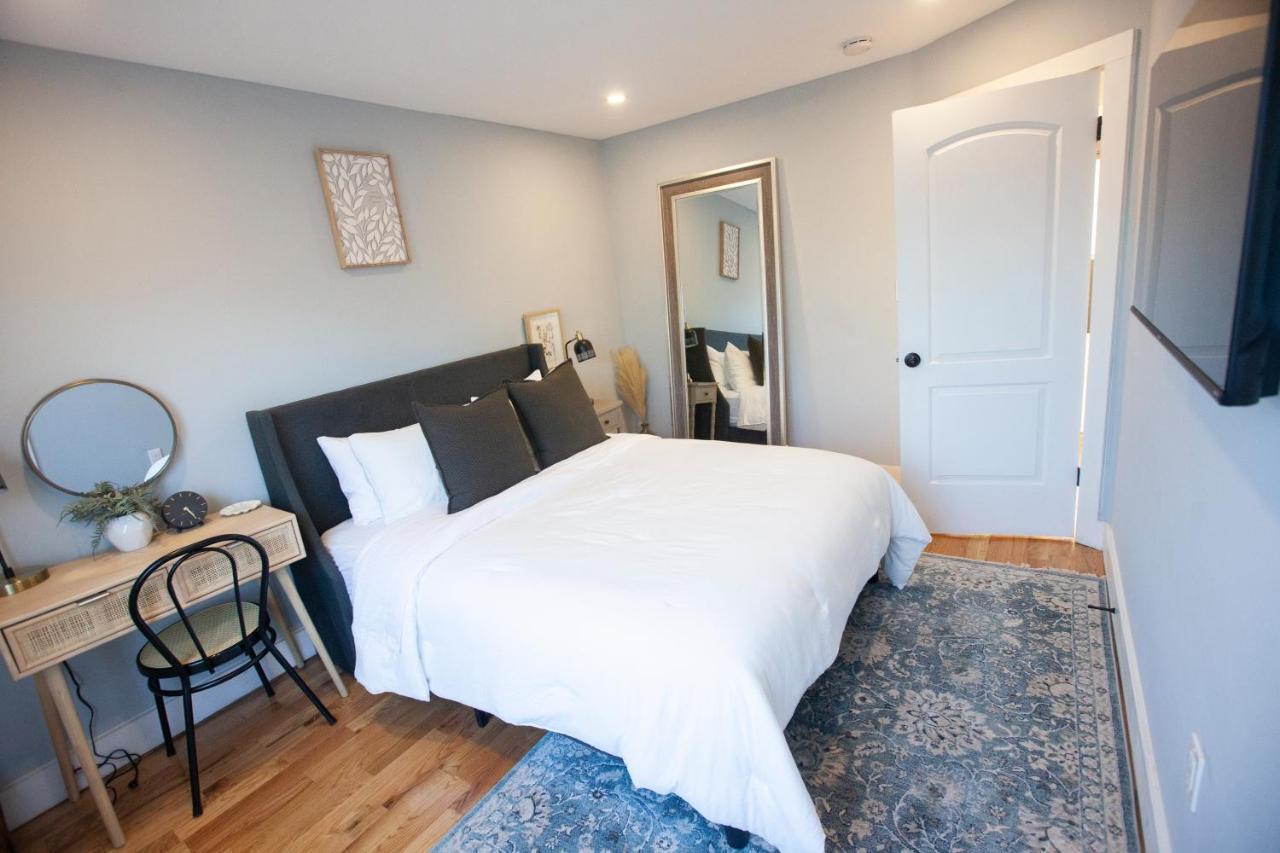 Alafia- Cozy Jfk Area - Is A Hosted Meaning The Host Live On Site Apartment New York