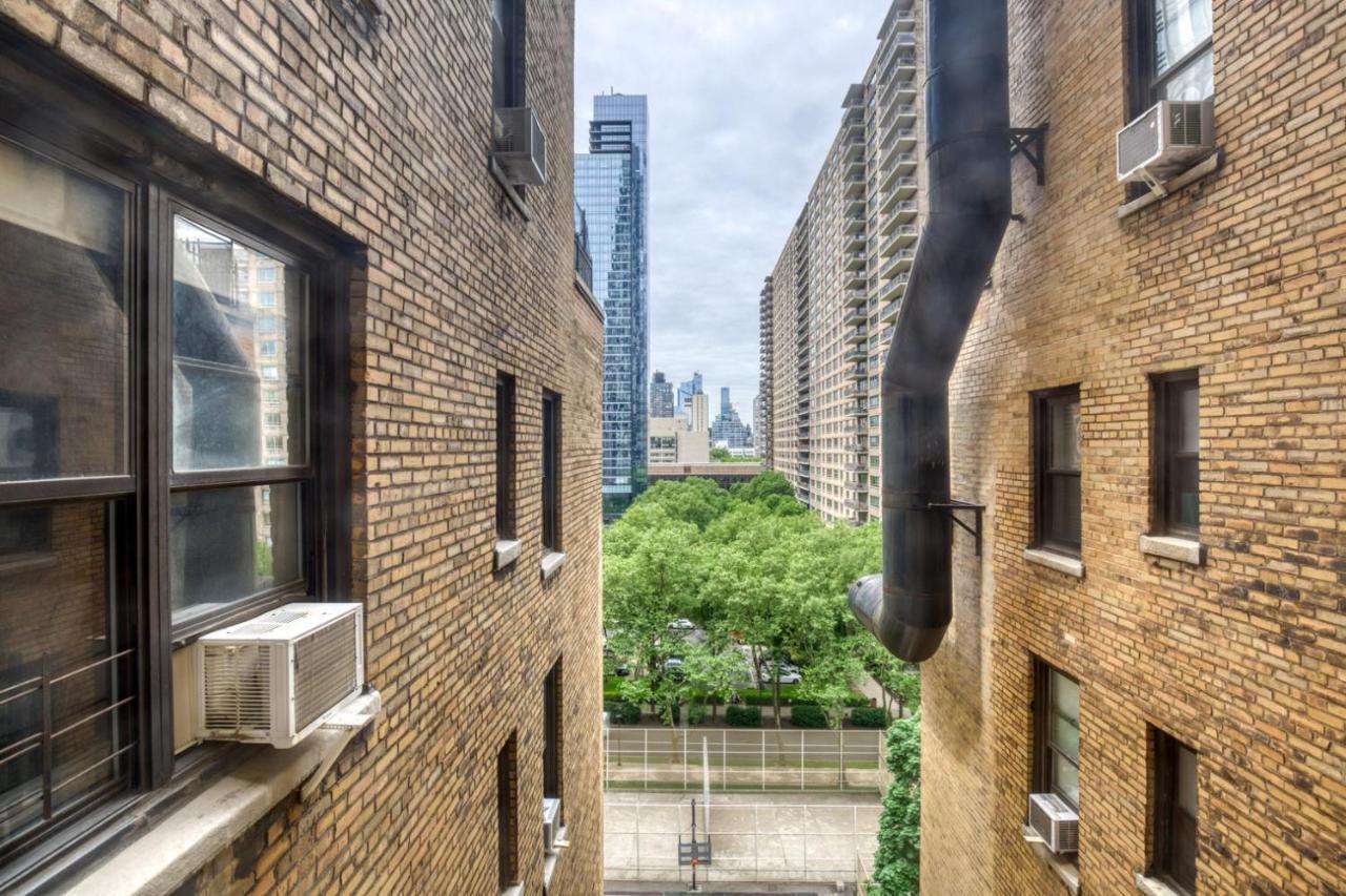 Uws 1br W Open Kitchen Doorman Gym Nyc-166
