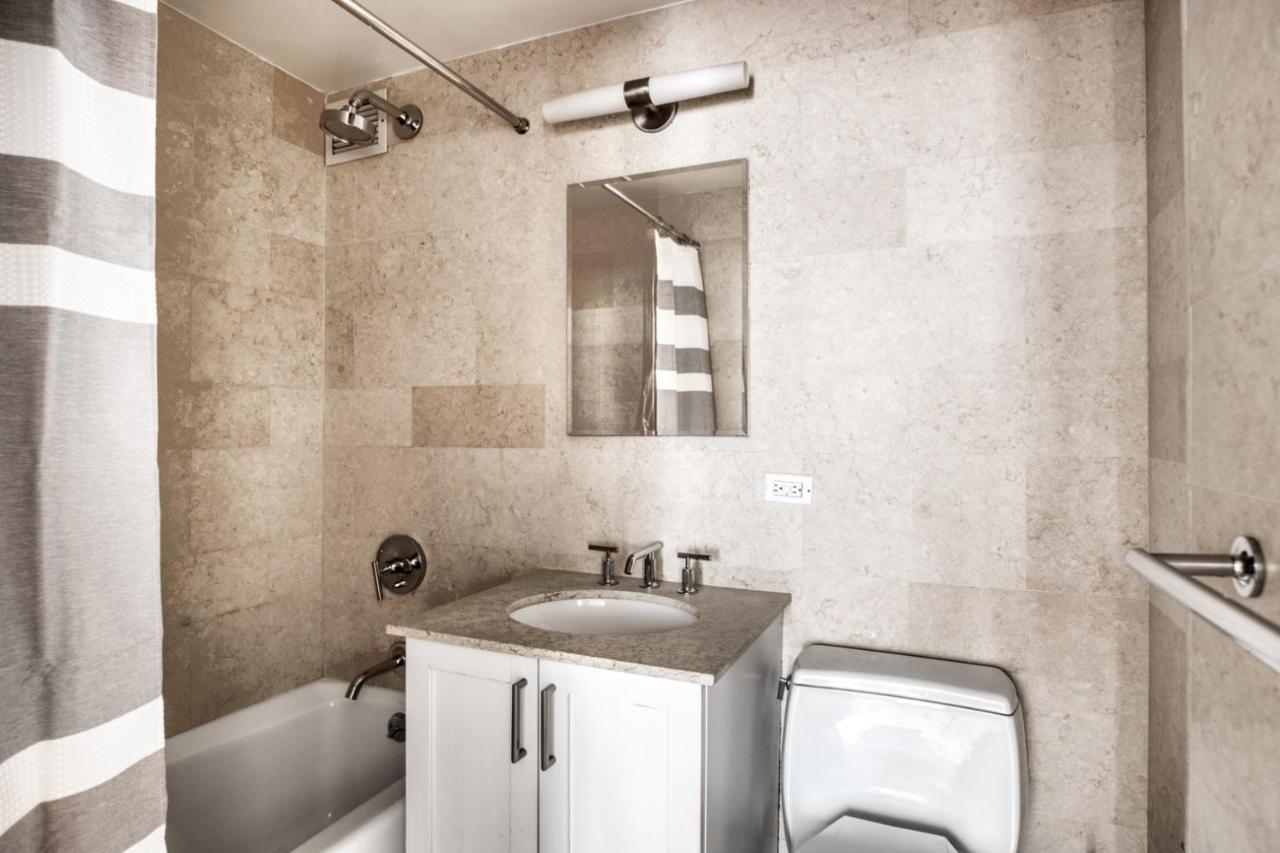 Uws 1br W Open Kitchen Doorman Gym Nyc-166 New York