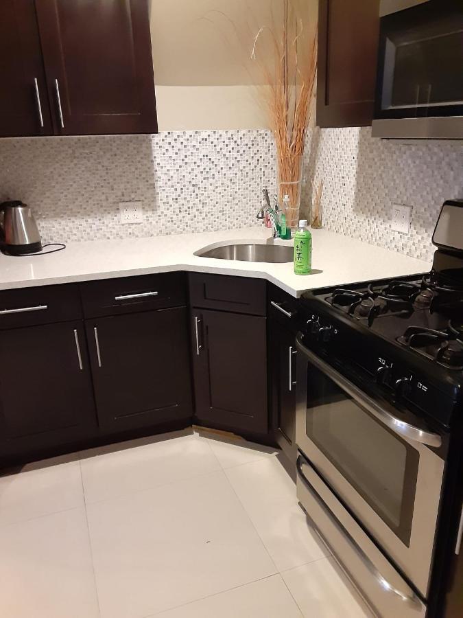 Comfortable And Neat 2 Bdr In Brooklyn Apartment *