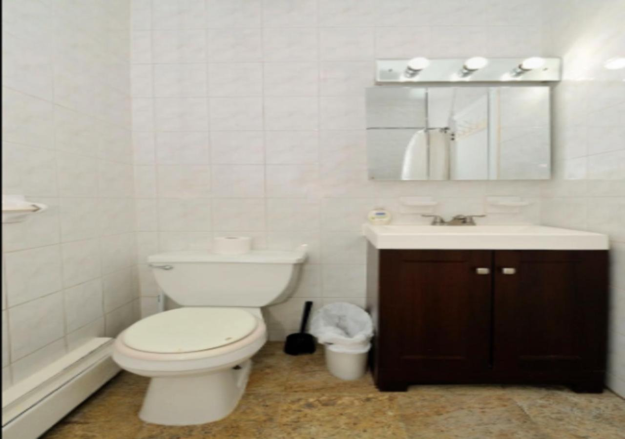 Three Bd Near Times Square