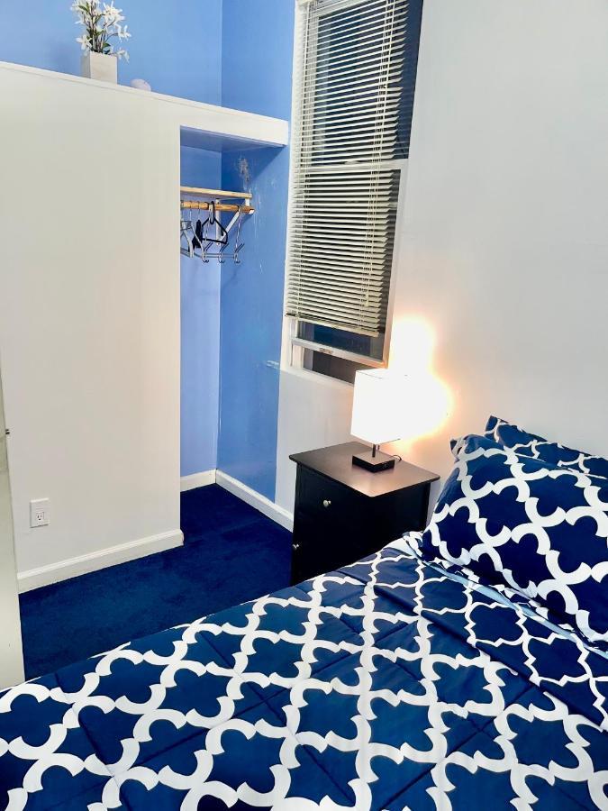 3 Bedrooms 1 Bath Apt, 10 Min To Manhattan! *